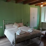 Eden Bed & Breakfast 4*